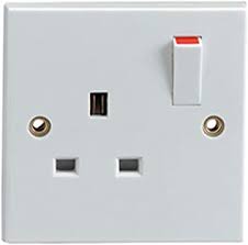 13 Amp 1 Gang Switched Wall Socket